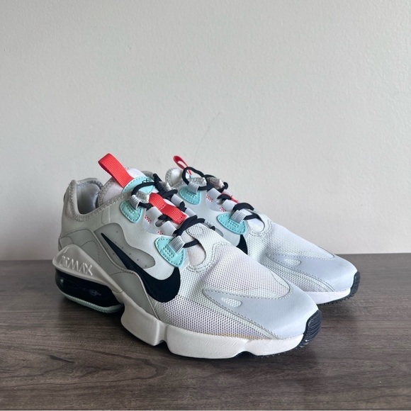 NIKE Women's Air Max Infinity 2 Shoe Size 7 #804 - Picture 3 of 9